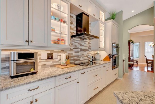 10005 CHERRY HILLS AVENUE CIRCLE, Bradenton, FL 34202