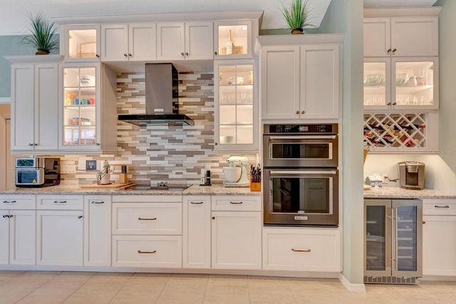 10005 CHERRY HILLS AVENUE CIRCLE, Bradenton, FL 34202