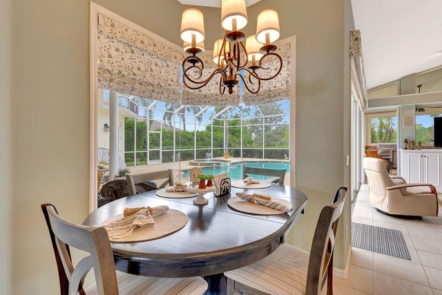 10005 CHERRY HILLS AVENUE CIRCLE, Bradenton, FL 34202