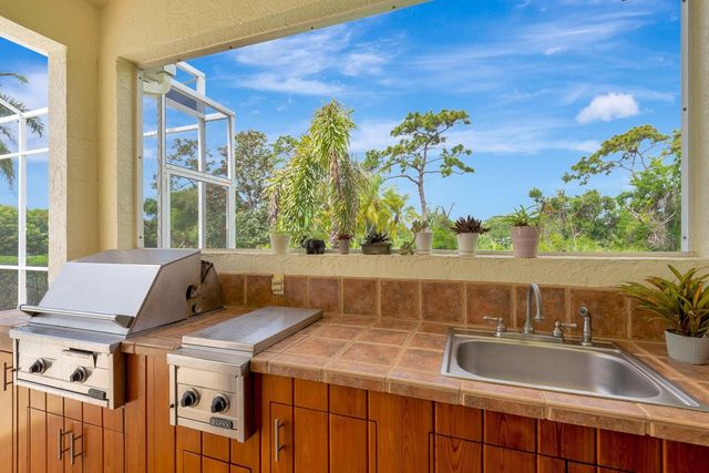 10005 CHERRY HILLS AVENUE CIRCLE, Bradenton, FL 34202