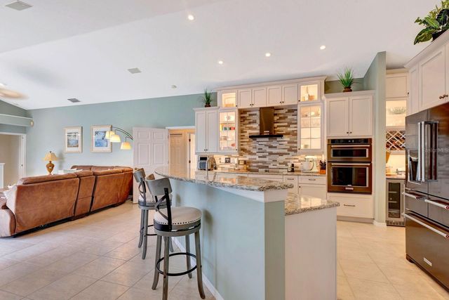 10005 CHERRY HILLS AVENUE CIRCLE, Bradenton, FL 34202