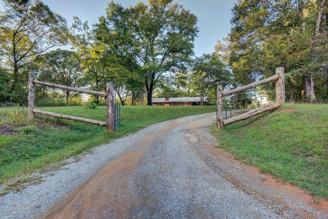 198 County Road 128, Athens, TN 37303