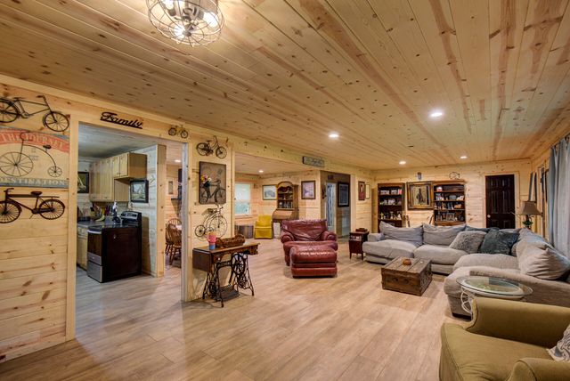 198 County Road 128, Athens, TN 37303