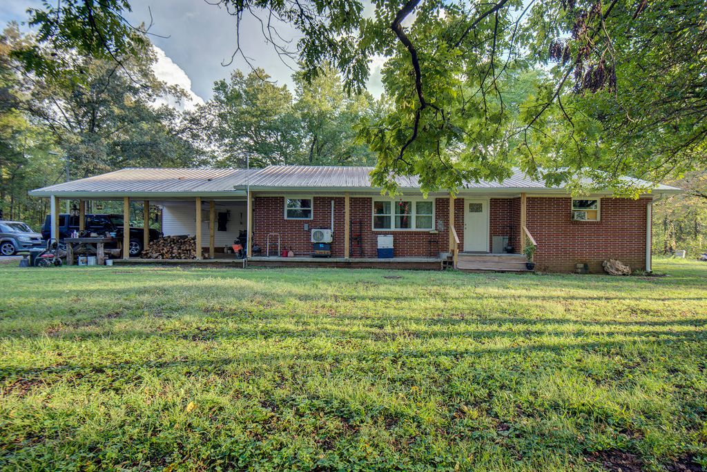 198 County Road 128, Athens, TN 37303