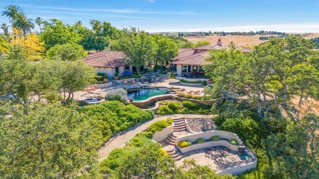 16960 Schell Rd, Oakdale, CA 95361