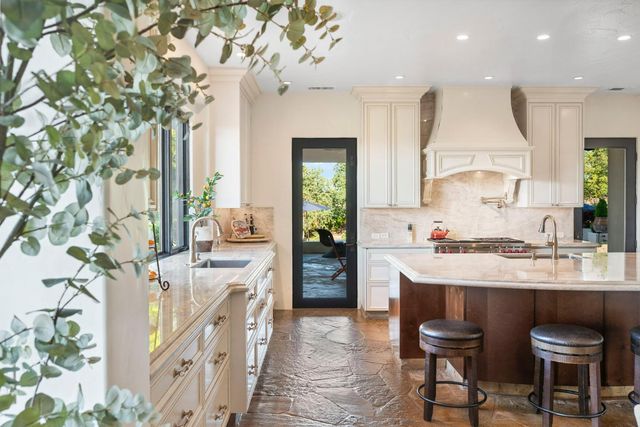 16960 Schell Rd, Oakdale, CA 95361