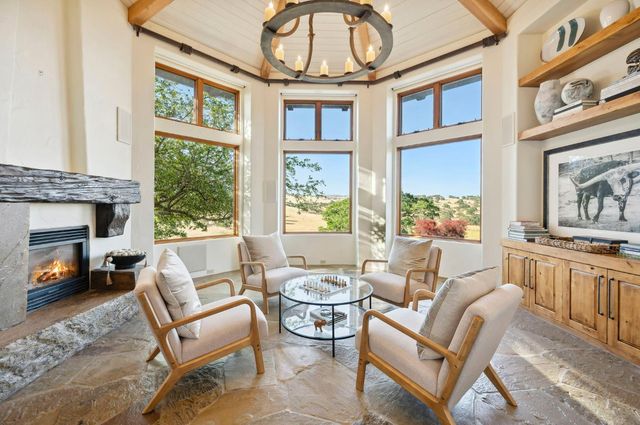 16960 Schell Rd, Oakdale, CA 95361