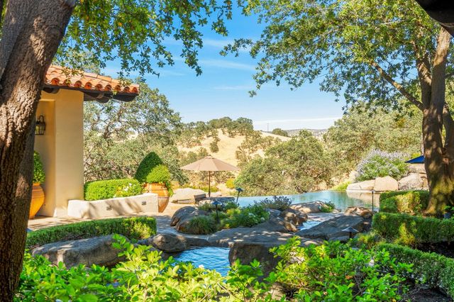 16960 Schell Rd, Oakdale, CA 95361