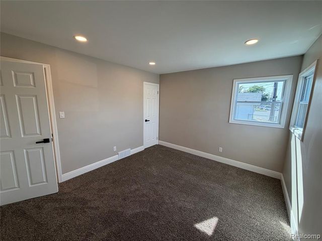 6919 Archdale Street, Detroit, MI 48228