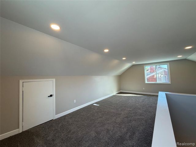 6919 Archdale Street, Detroit, MI 48228