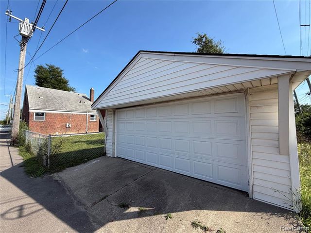 6919 Archdale Street, Detroit, MI 48228