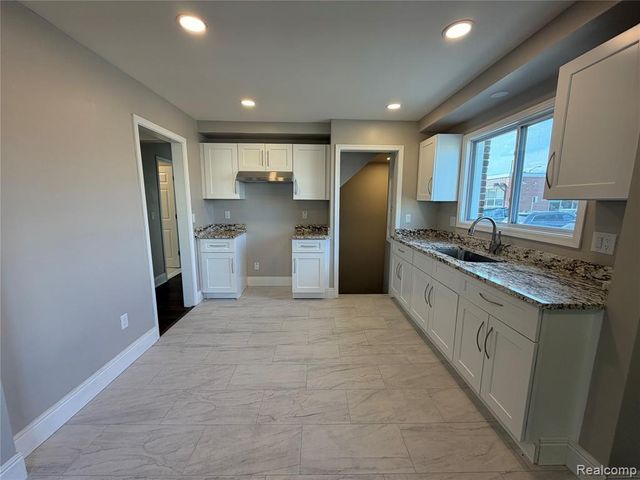 6919 Archdale Street, Detroit, MI 48228
