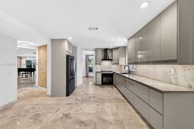 3414 Norfolk Street, Pompano Beach, FL 33062