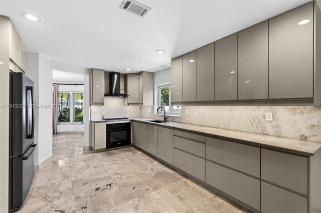 3414 Norfolk Street, Pompano Beach, FL 33062