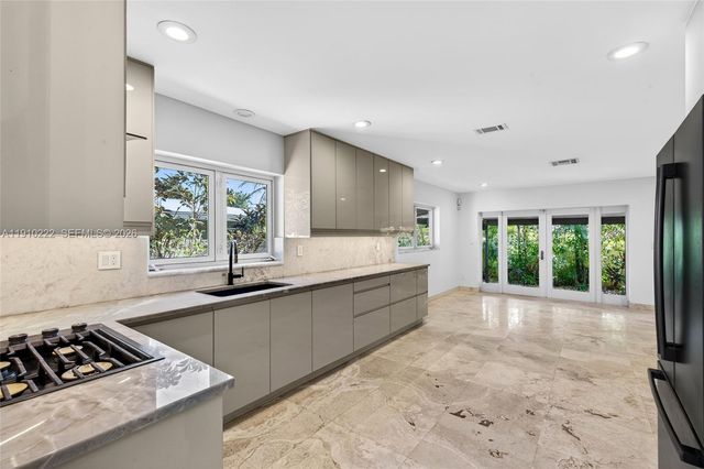 3414 Norfolk Street, Pompano Beach, FL 33062