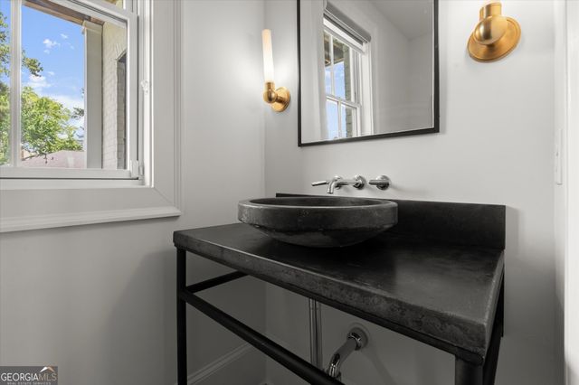3667 Peachtree Road NE 1, Atlanta, GA 30319
