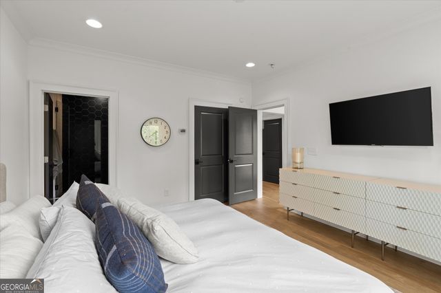 3667 Peachtree Road NE 1, Atlanta, GA 30319