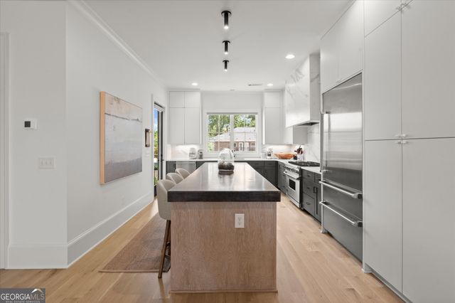 3667 Peachtree Road NE 1, Atlanta, GA 30319
