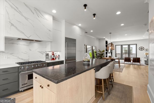 3667 Peachtree Road NE 1, Atlanta, GA 30319