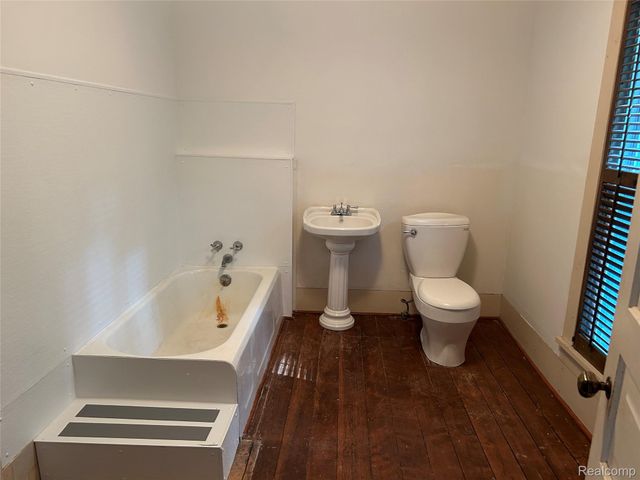 1285 Grange Hall Road, Holly Township, MI 48430