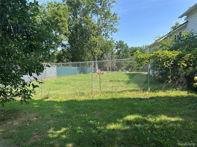 1285 Grange Hall Road, Holly Township, MI 48430