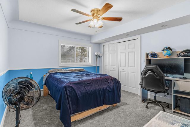 5710 Lake Grove Drive, White Lake Charter Township, MI 48383