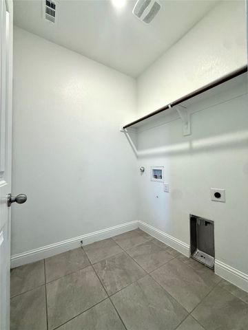 217 Pearl Street, Cleburne, TX 76031