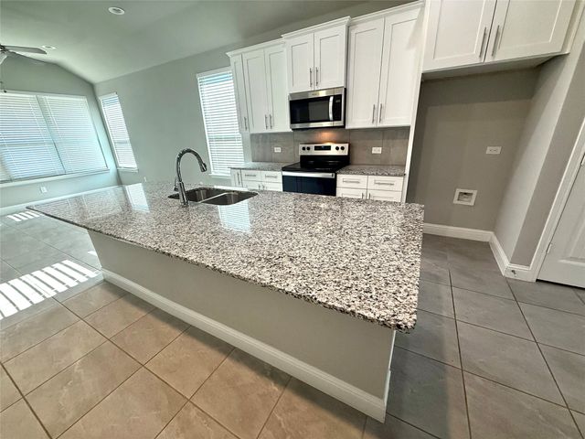 217 Pearl Street, Cleburne, TX 76031