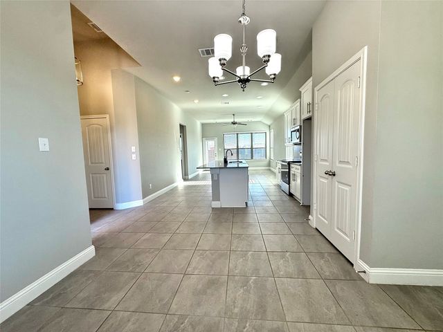 217 Pearl Street, Cleburne, TX 76031