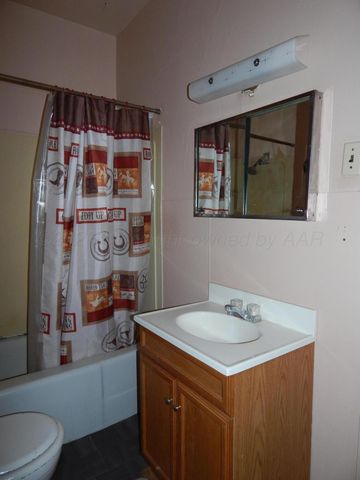 1004 Childress Street, Wellington, TX 79095