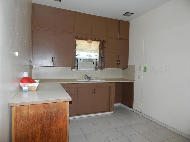 1004 Childress Street, Wellington, TX 79095