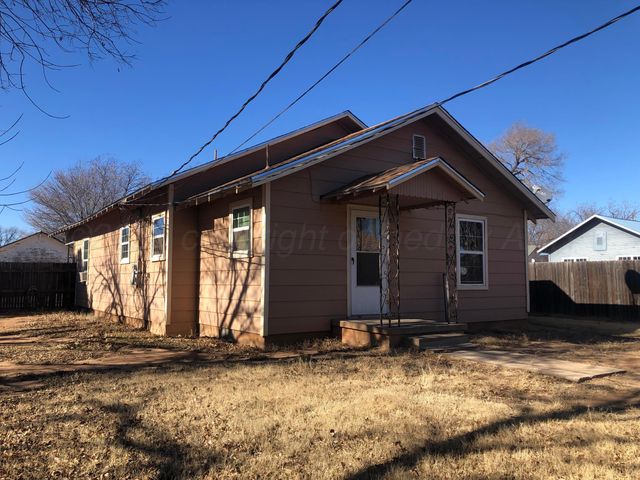 1004 Childress Street, Wellington, TX 79095