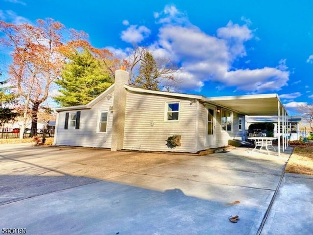 53 Newark Ave, Spotswood Boro, NJ 08884