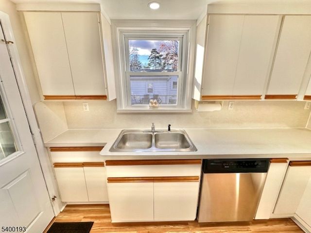 53 Newark Ave, Spotswood Boro, NJ 08884