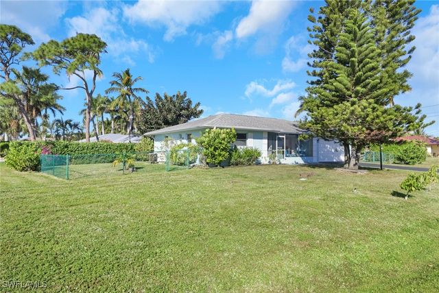 105 Valley DR, Bonita Springs, FL 34134