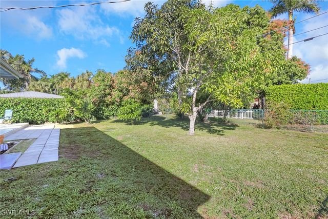 105 Valley DR, Bonita Springs, FL 34134