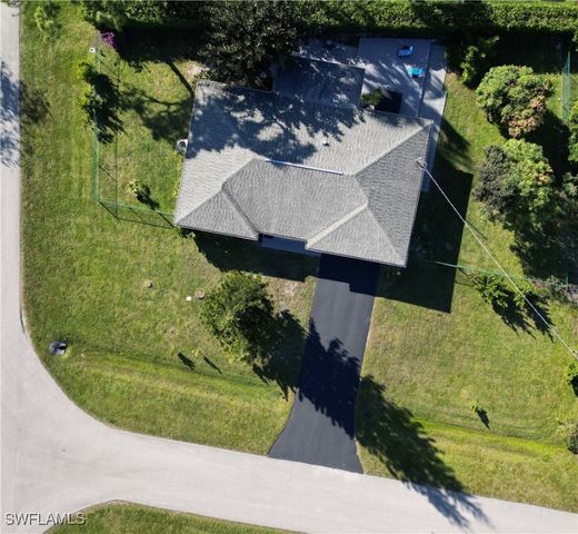 105 Valley DR, Bonita Springs, FL 34134