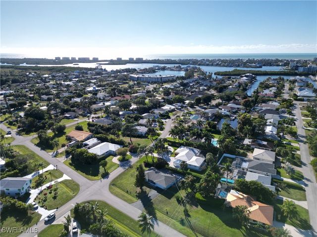 105 Valley DR, Bonita Springs, FL 34134