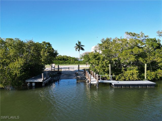 105 Valley DR, Bonita Springs, FL 34134