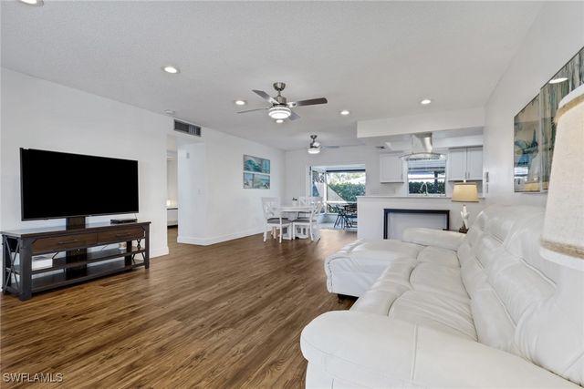 105 Valley DR, Bonita Springs, FL 34134