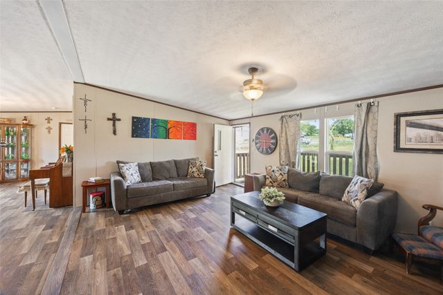 514 Blue Sky Court, Springtown, TX 76082