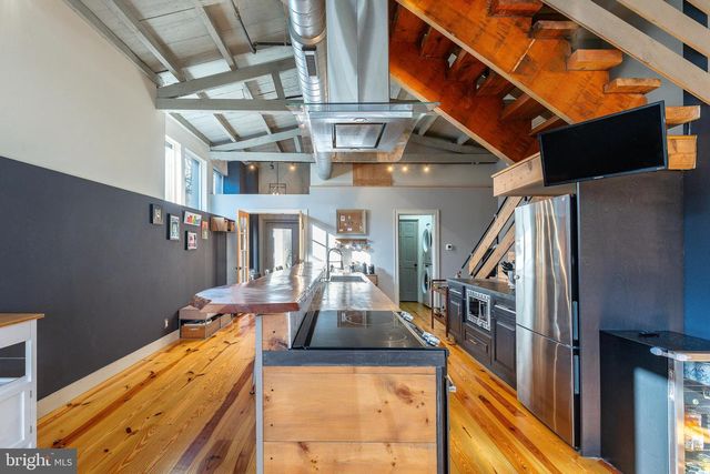 227 GRAPE ST, Philadelphia, PA 19128