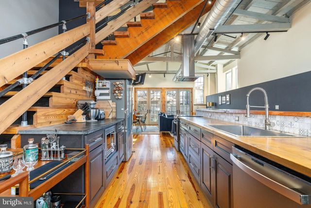 227 GRAPE ST, Philadelphia, PA 19128