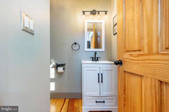 227 GRAPE ST, Philadelphia, PA 19128