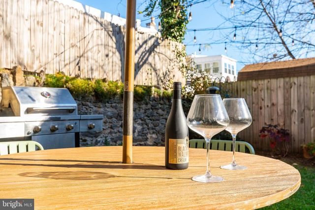 227 GRAPE ST, Philadelphia, PA 19128