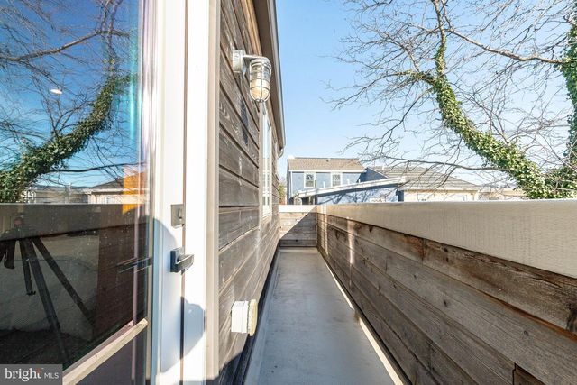 227 GRAPE ST, Philadelphia, PA 19128