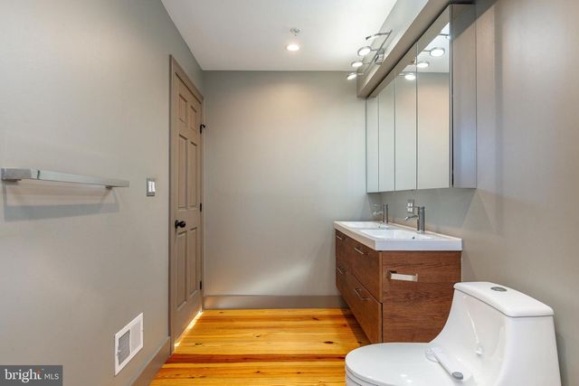 227 GRAPE ST, Philadelphia, PA 19128