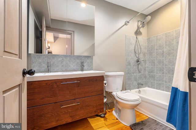 227 GRAPE ST, Philadelphia, PA 19128