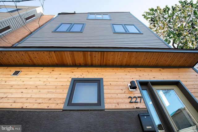 227 GRAPE ST, Philadelphia, PA 19128