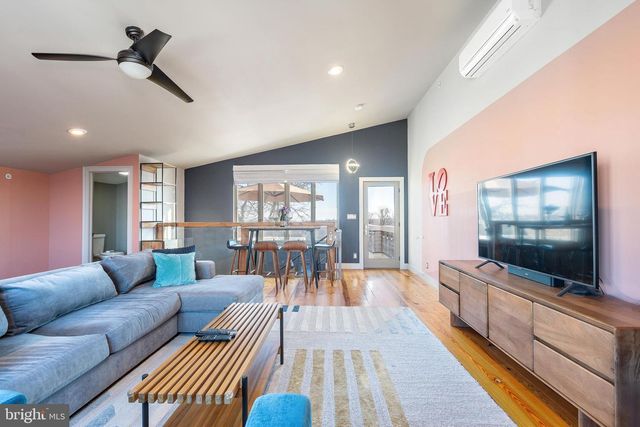 227 GRAPE ST, Philadelphia, PA 19128